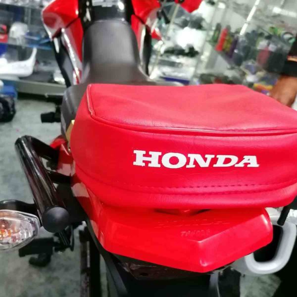 Bolso auxiliar para Honda XR 150 instalado